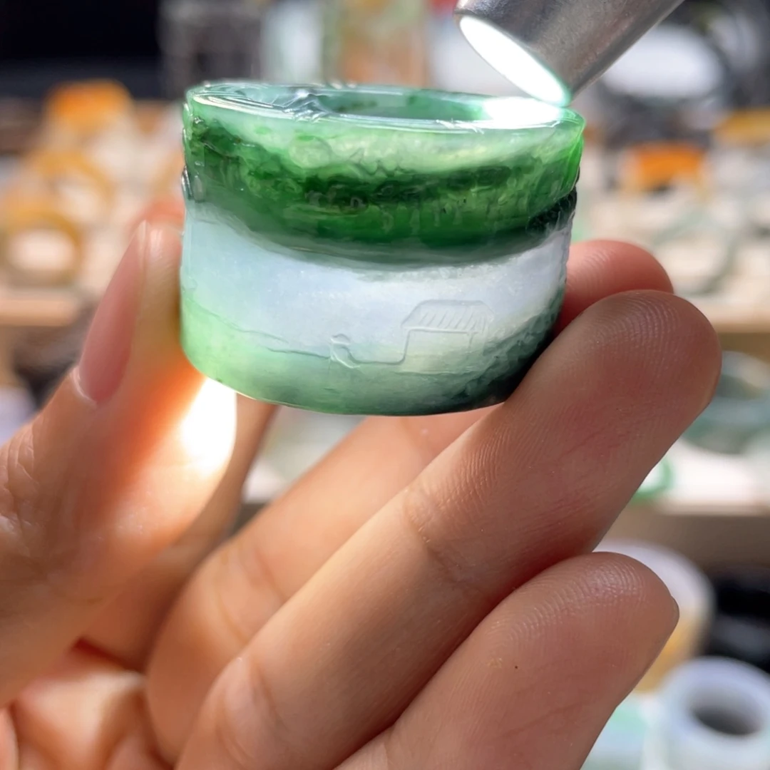 定制翡翠未镶嵌扳指