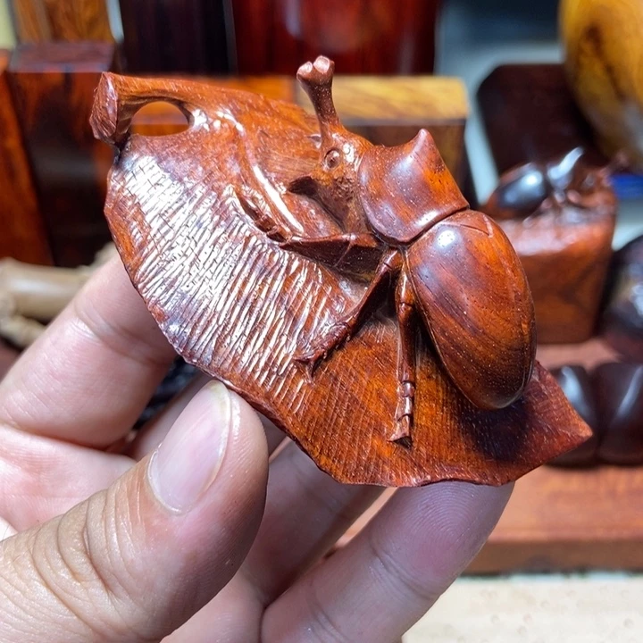 檀香紫檀（小叶紫檀）独角仙