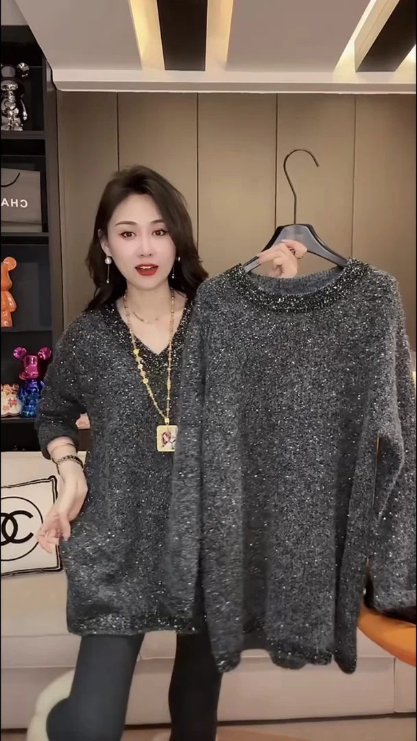 慵懒休闲风亮片V领宽松长袖针织衫冬季新款百搭舒适中长款毛衣女