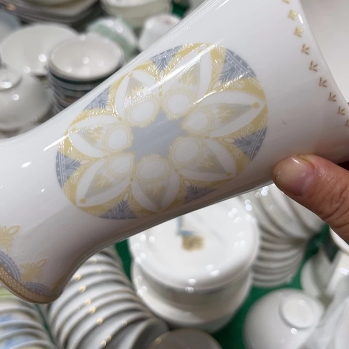 瓷片筷子桶一个微瑕