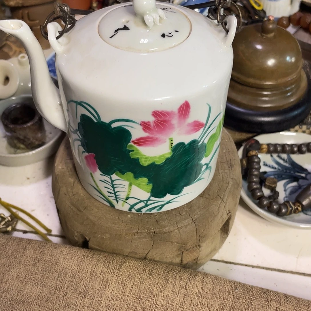石***业陶瓷小小摆件佳品