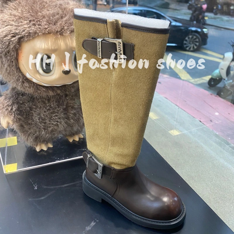 2025秋新款金属搭扣高筒堆堆靴女复古靴绒面长靴子圆头拼接骑士靴