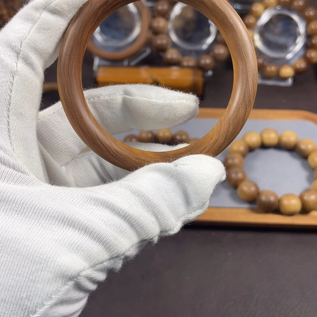 檀香木0.9手镯沉水，58圈口