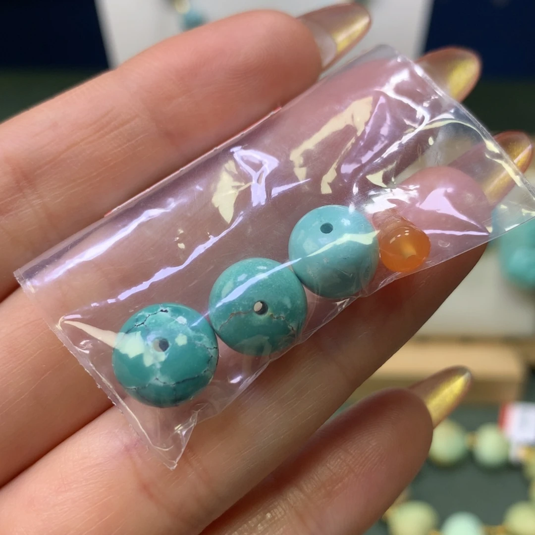 南红玛瑙吊坠未镶嵌