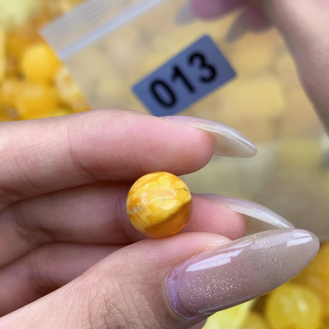 N***e琥珀未镶嵌珠宝奇石