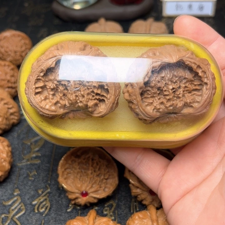 文玩核桃把件蛇王聚宝盆44