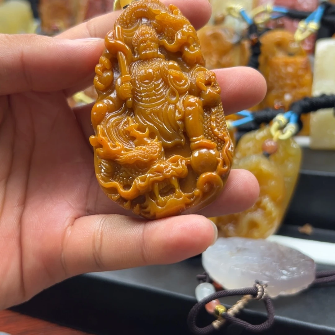 石英质玉（黄龙玉）未镶嵌黄龙玉