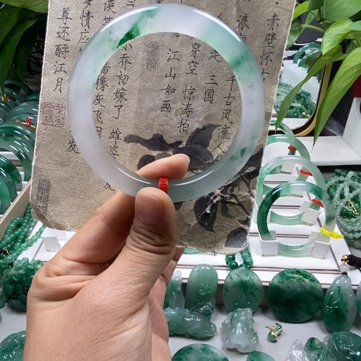 *****石英质玉未镶嵌手镯