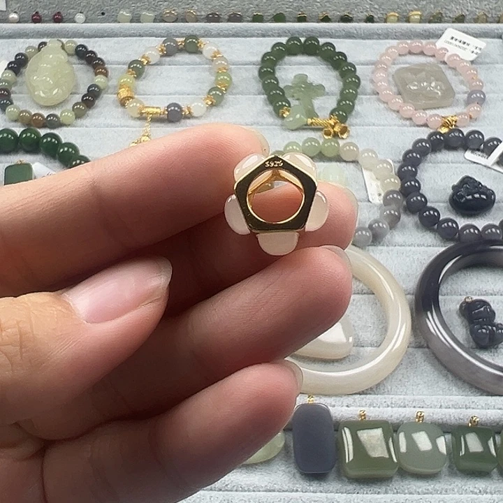 和田玉（碧玉）未镶嵌珠宝半成品