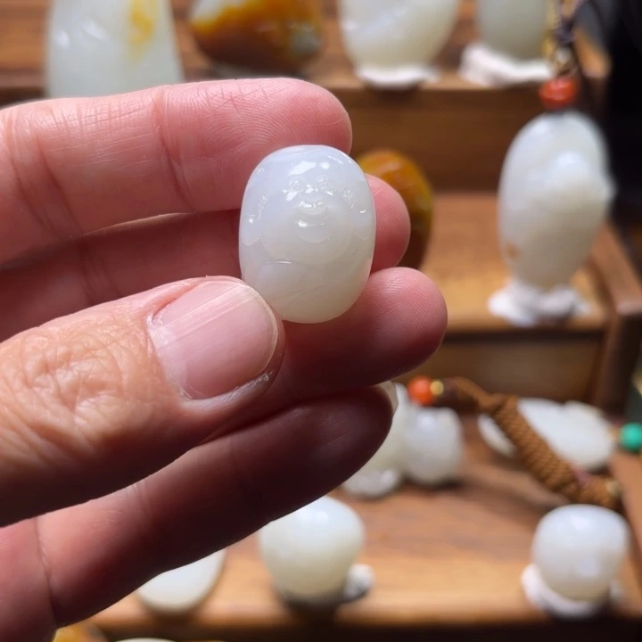 和田玉未镶嵌挂件