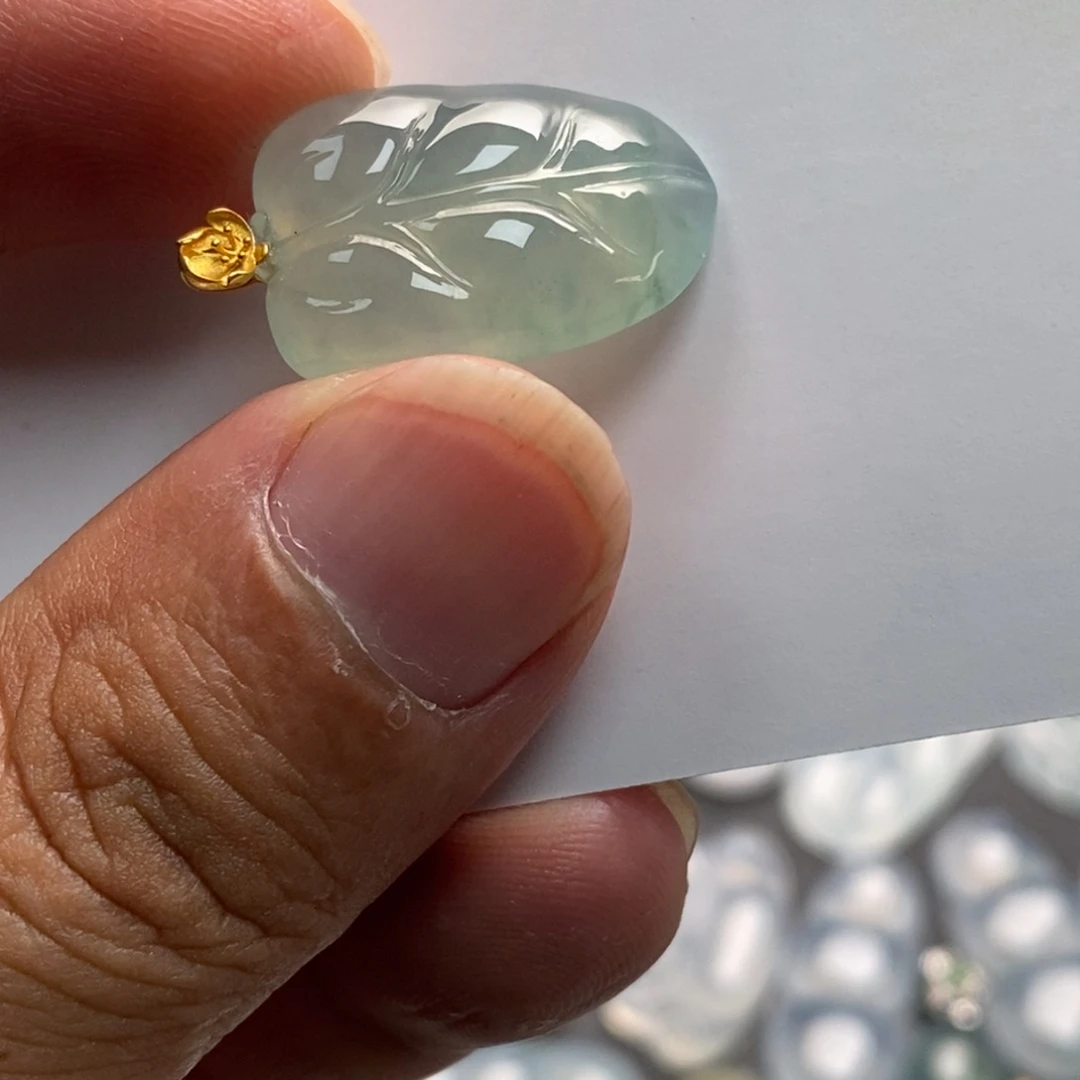 翡翠18K金镶嵌颈饰天然