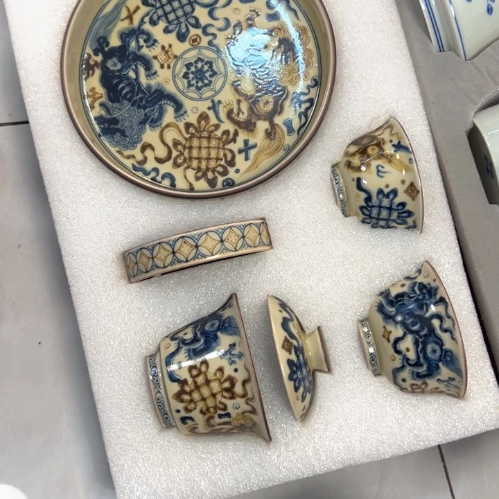瓷片釉里金狮子五件套全品