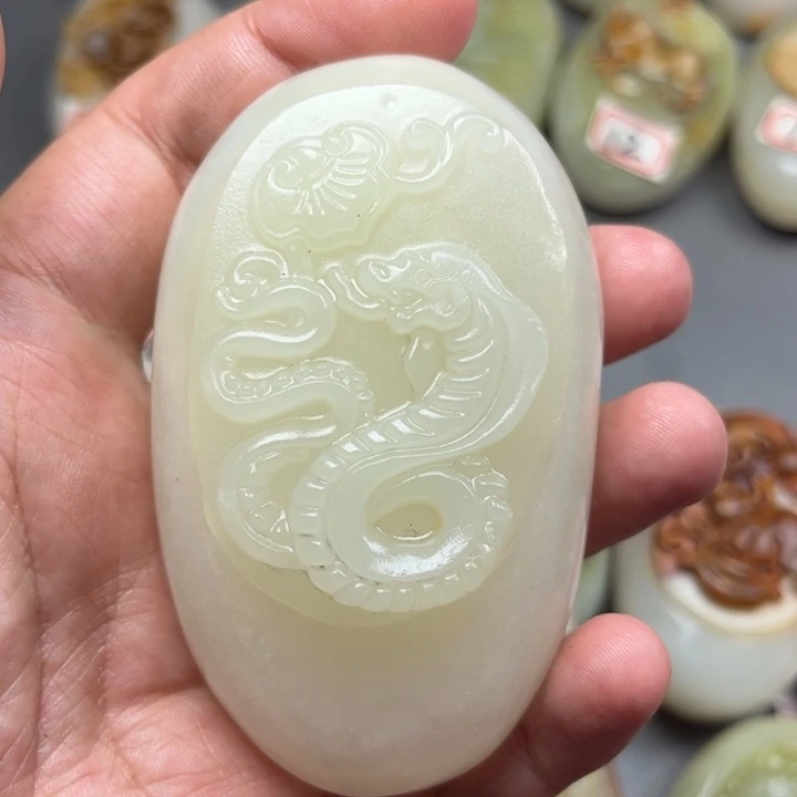方解石手把件蛇生肖