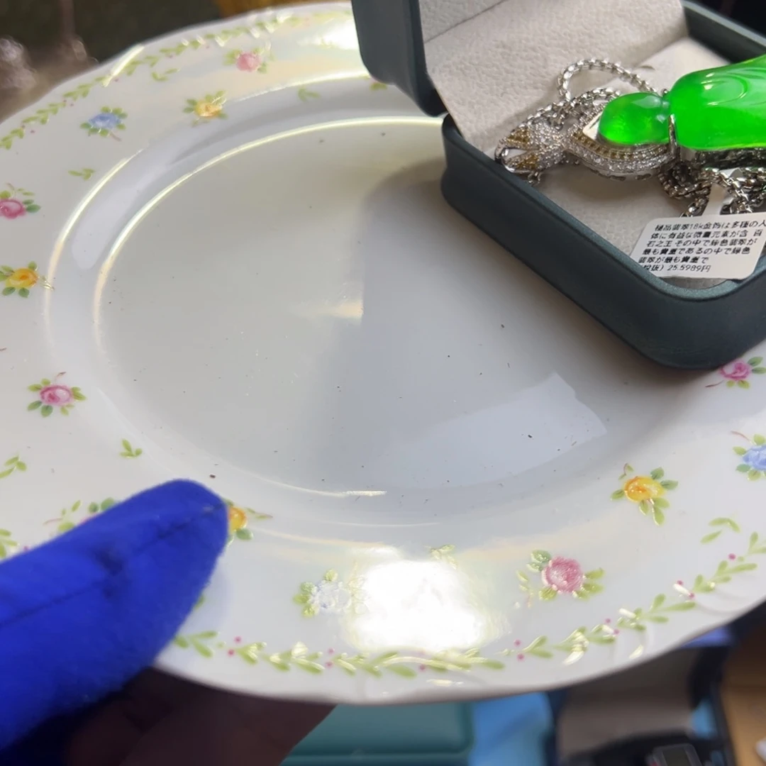 金银珠宝玉石镶嵌的建盏