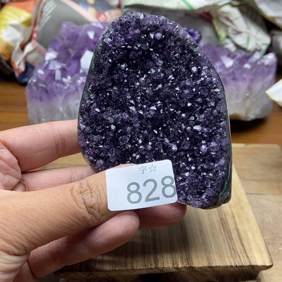 紫晶天然水晶摆件未镶嵌