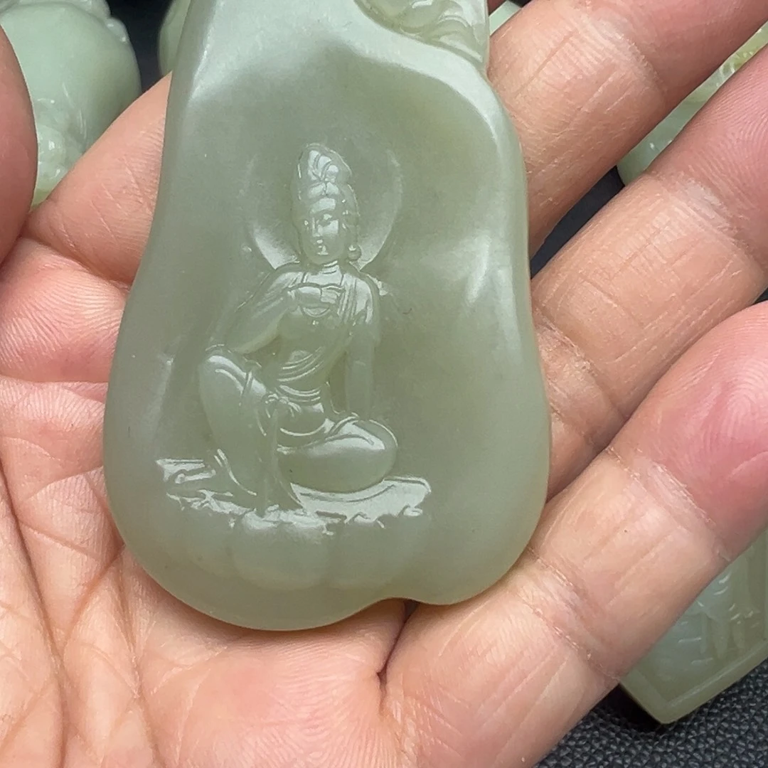 和田玉（糖玉）未镶嵌颈饰