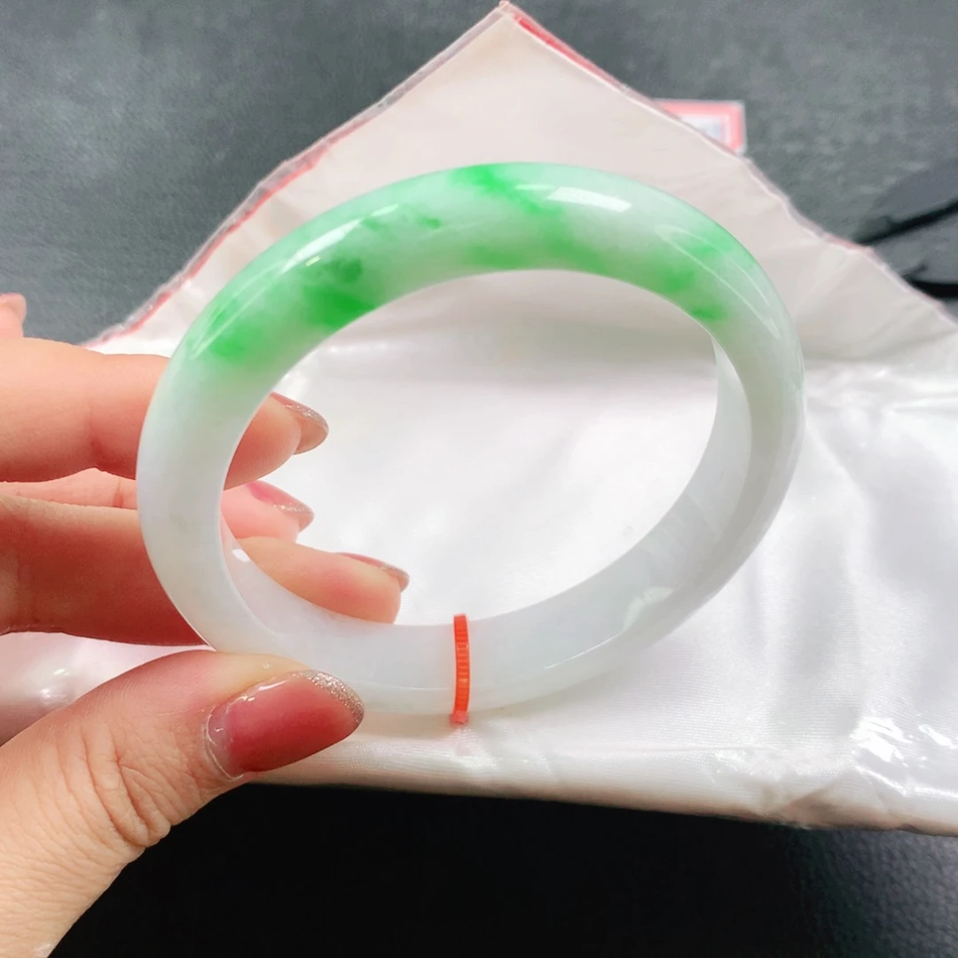 翡翠未镶嵌手镯03