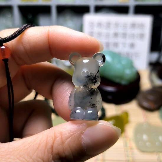 未镶嵌蛇纹石玉颈饰