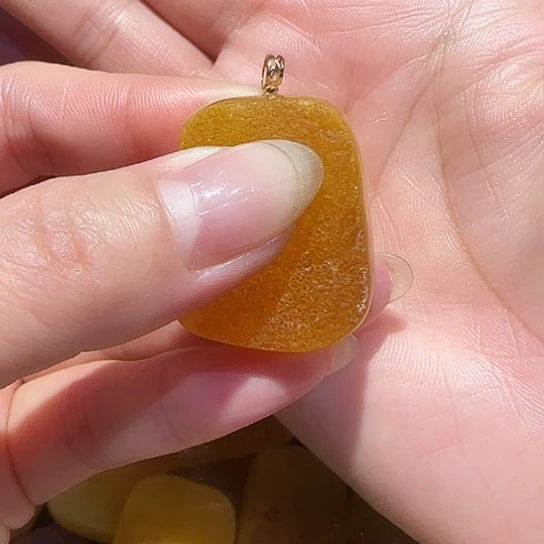定制琥珀未镶嵌菩*心蜜蜡