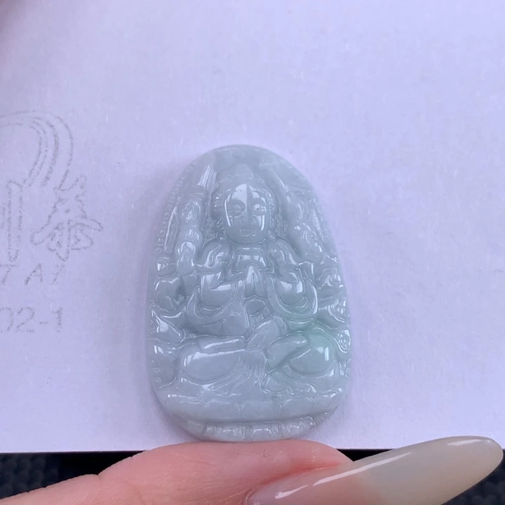 颈饰未镶嵌翡翠千手观音