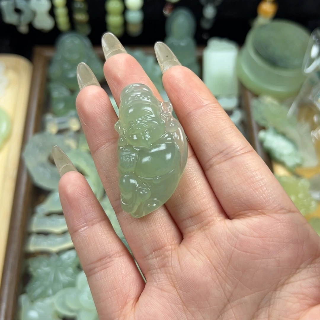 未镶嵌蛇纹石玉颈饰