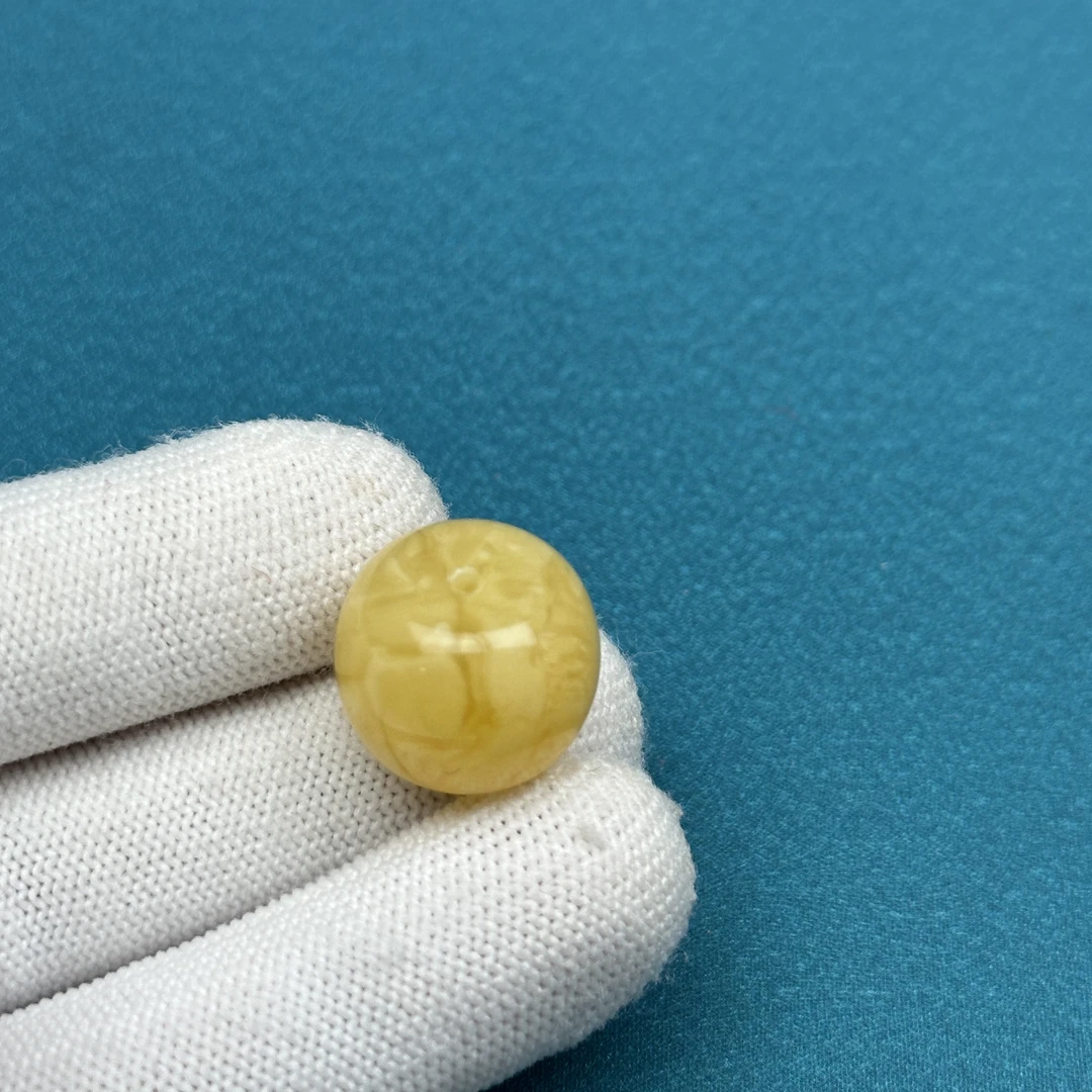 R3470天然原矿蜜蜡 鸡油黄墩子 17.6*15mm抖音基地质检发货