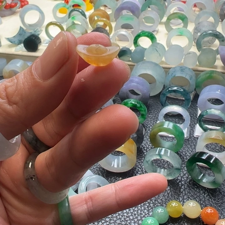 定制翡翠未镶嵌翡翠
