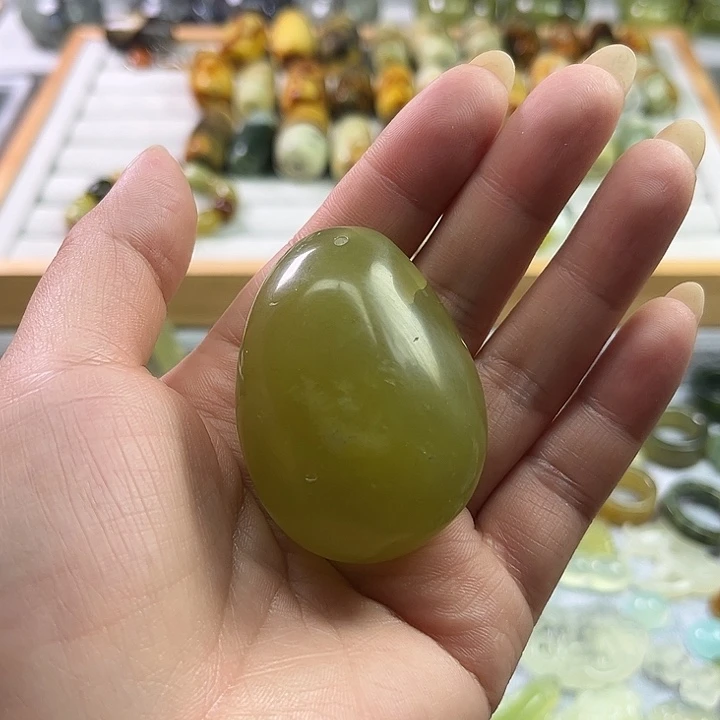 蛇纹石玉未镶嵌项圈