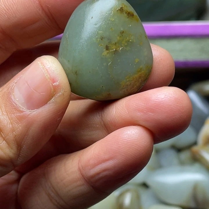 和田玉未镶嵌珠宝半成品