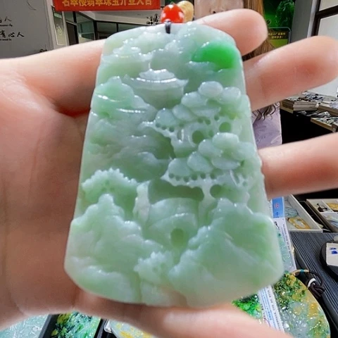 翡翠未镶嵌颈饰翡翠