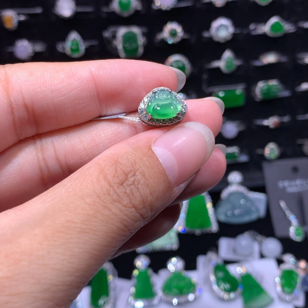 翡翠银S925镶嵌颈饰翡翠