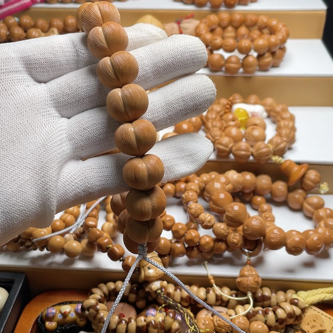 吊坠猴头核桃丝绒屁桃