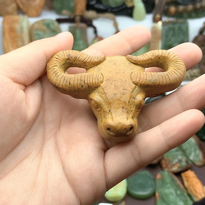 岫岩河磨玉（透闪石质玉）未镶嵌把件