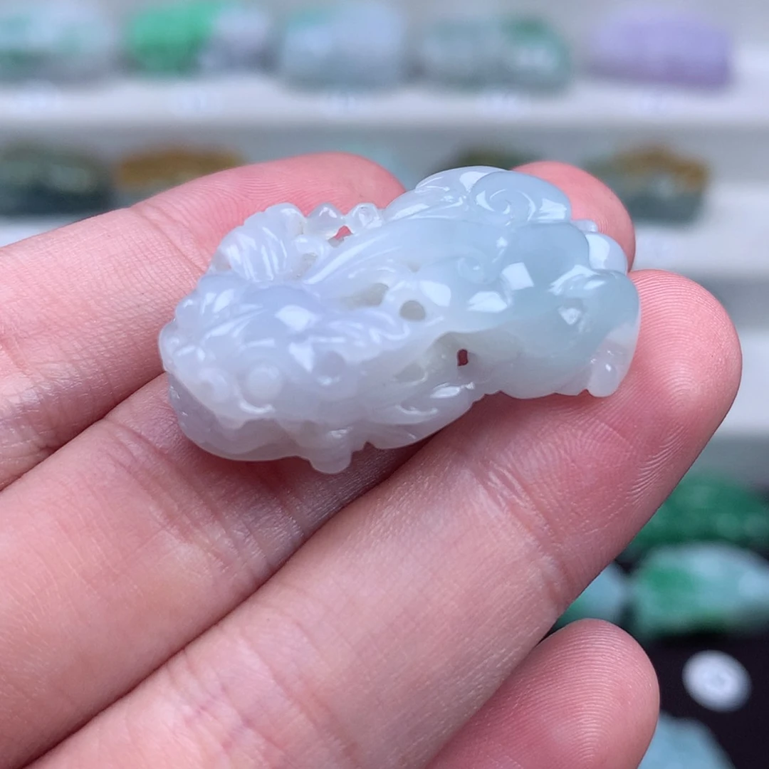 【闪购商品】翡翠未镶嵌颈饰貔貅