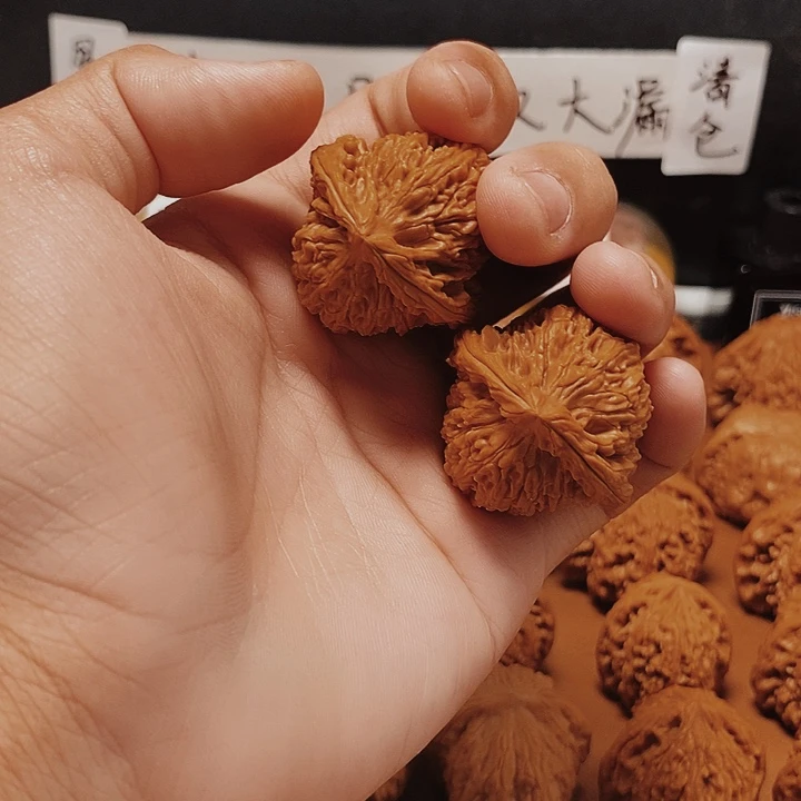 色***師文玩核桃把件南疆石