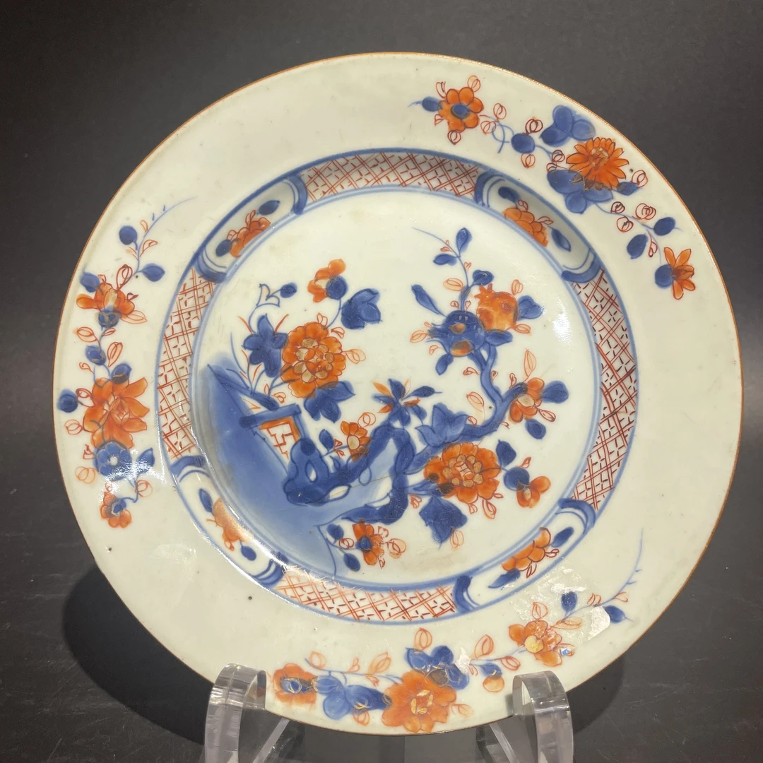 C-A0905067 清早期 1青花加彩洞石花卉纹赏盘底足有冲线直径22.9