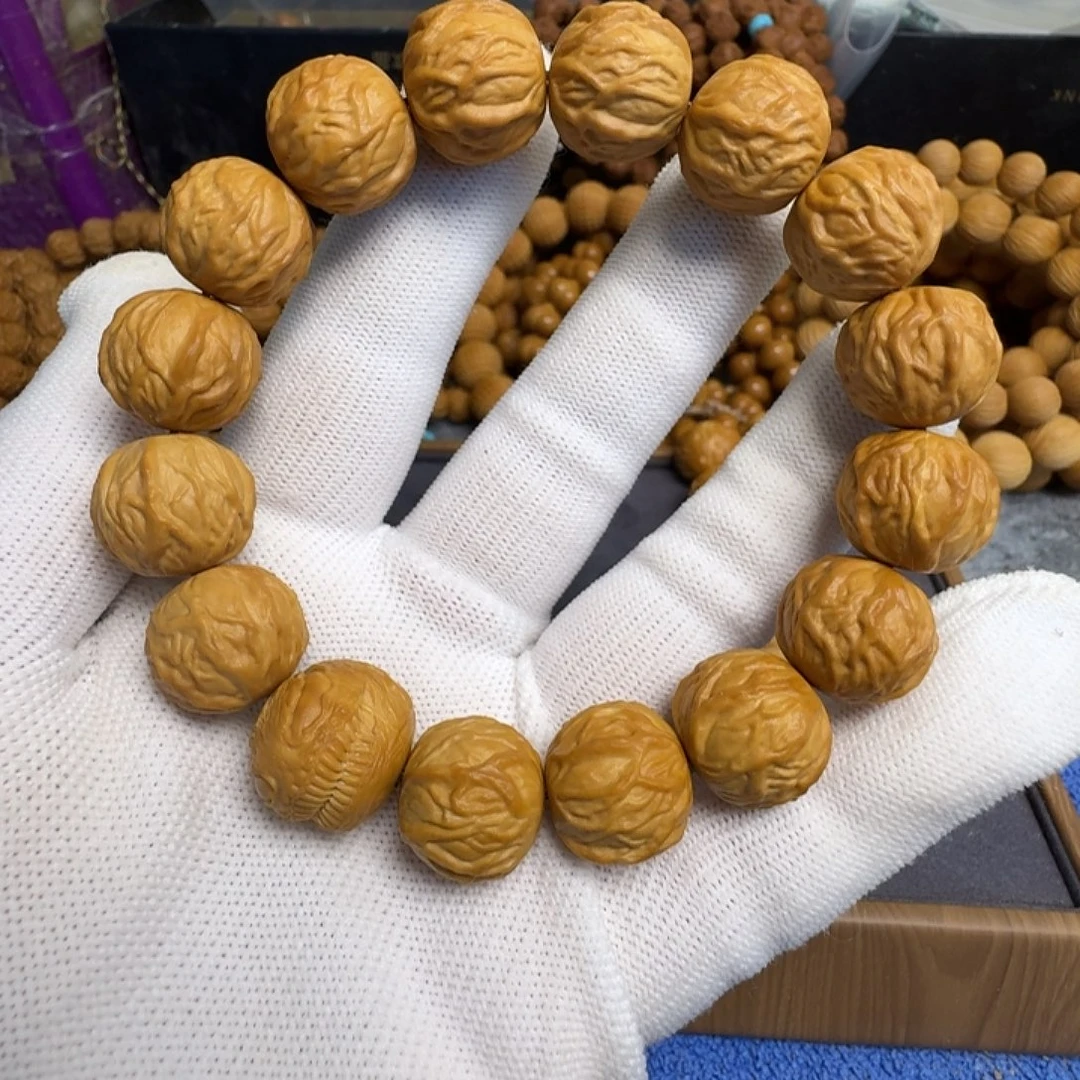 猴头核桃吊坠猴头雕刻毒液手串