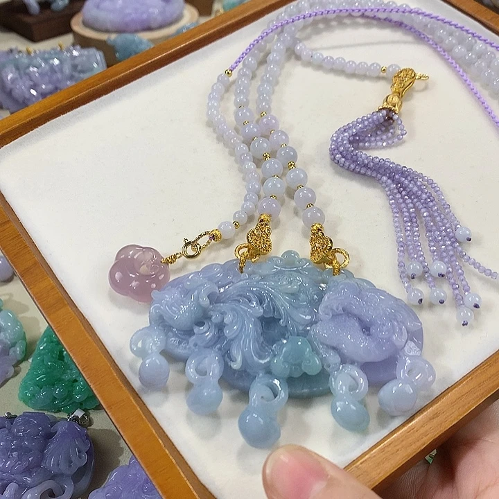 翡翠未镶嵌颈饰翡翠吊坠