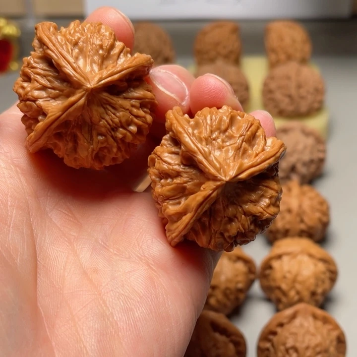 文玩核桃把件丁字裤