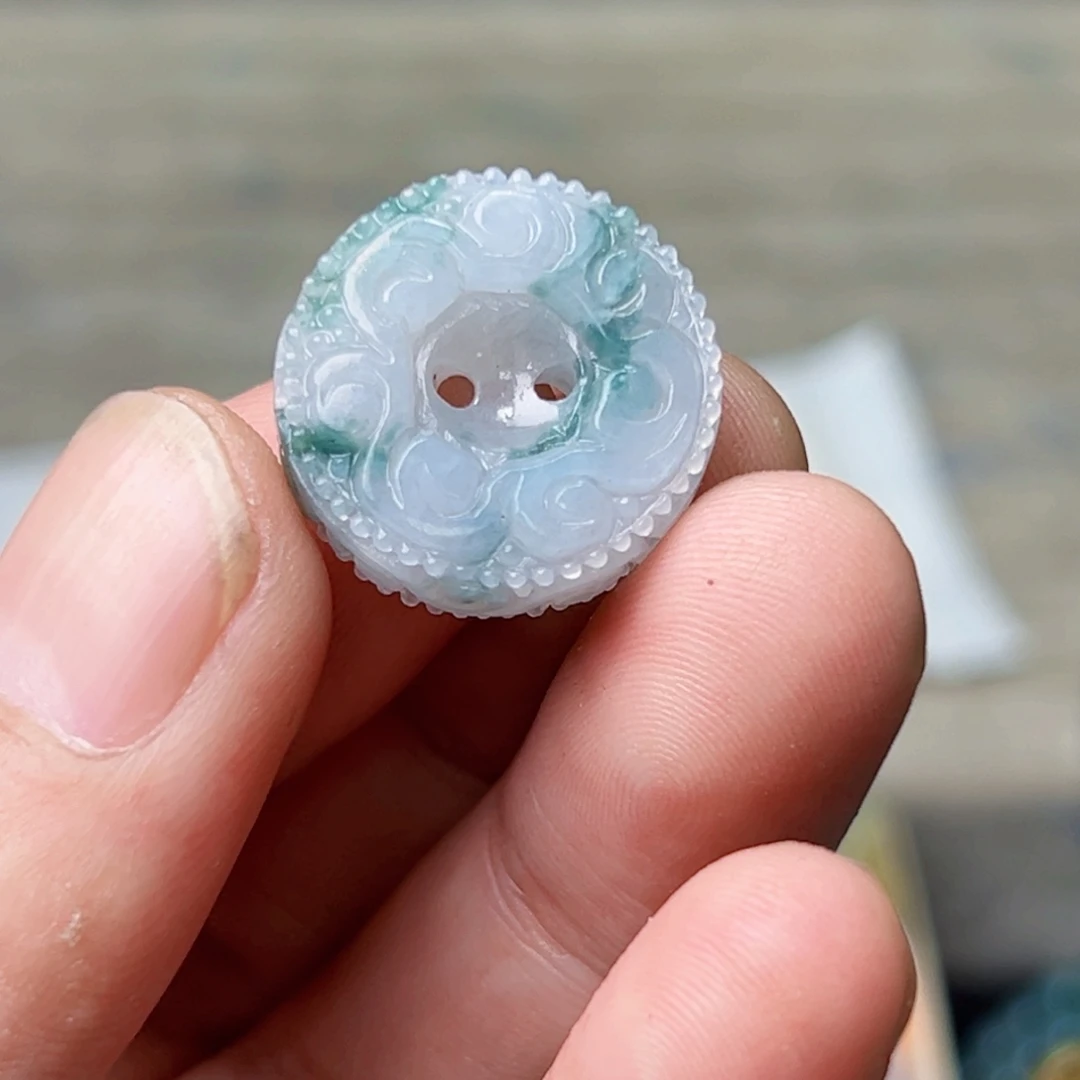 定制翡翠未镶嵌吊坠