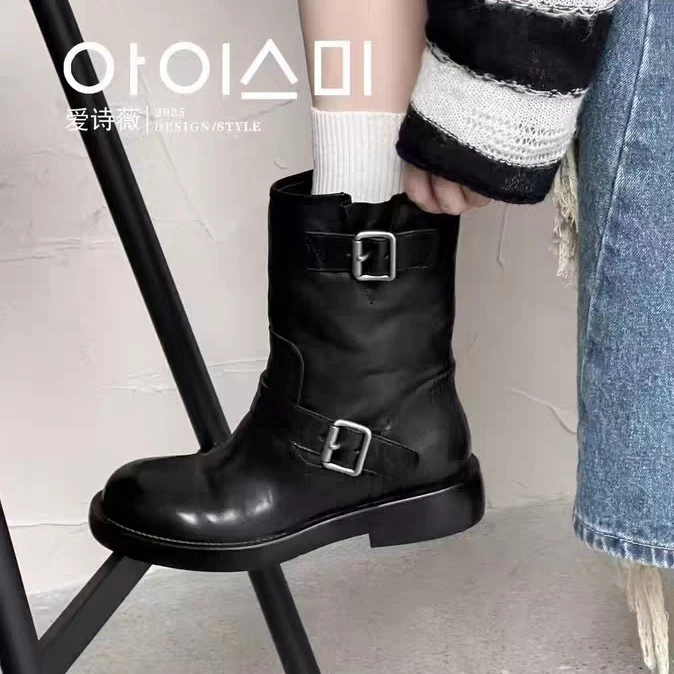 爱诗薇正品2025牛皮圆头短靴复古英伦德比中筒机车靴骑士靴马丁靴