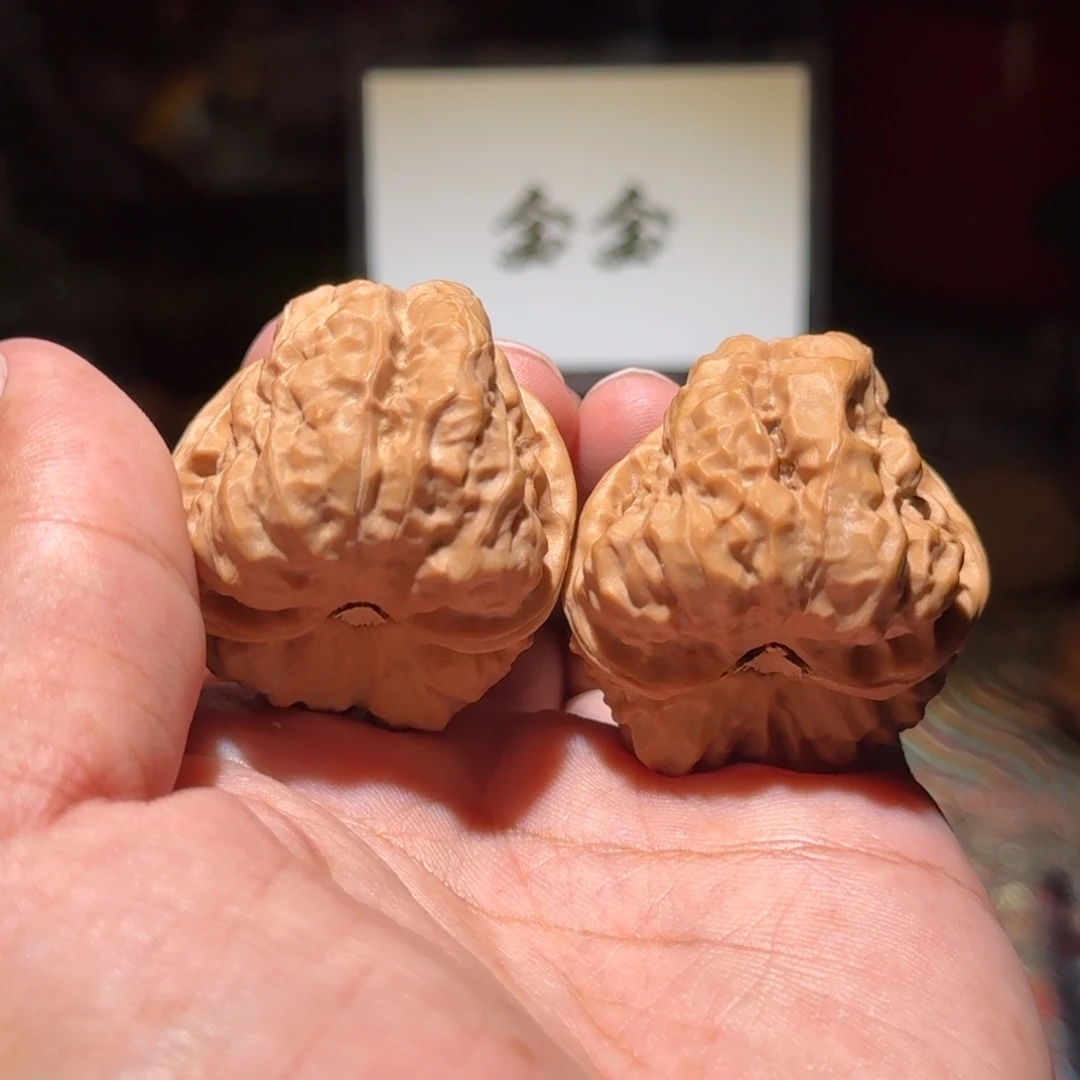 把件核桃1446三角蛙,尺寸39 42 35