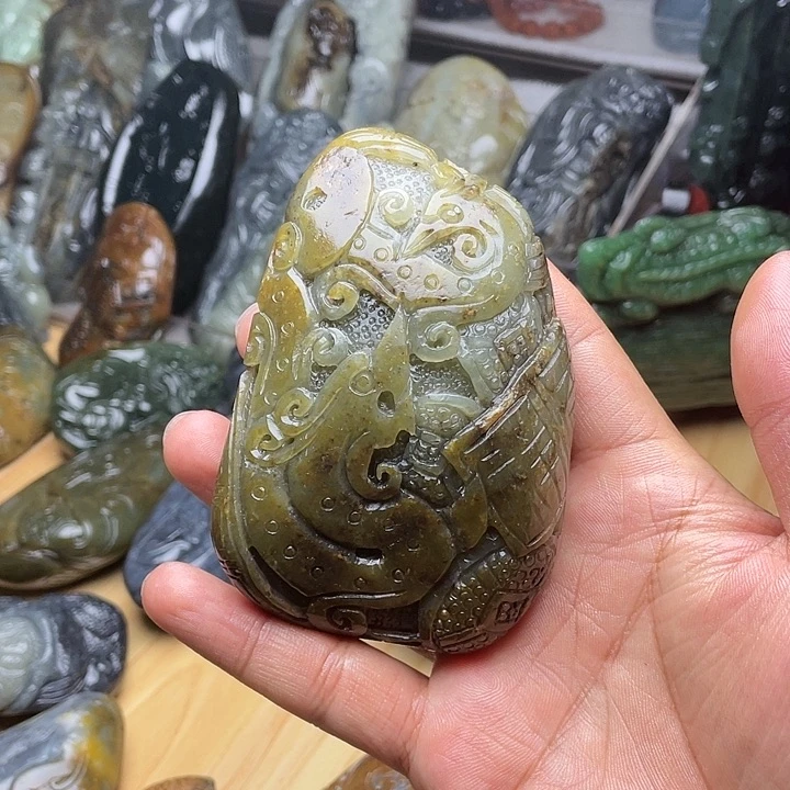 前***生和田玉未镶嵌挂件