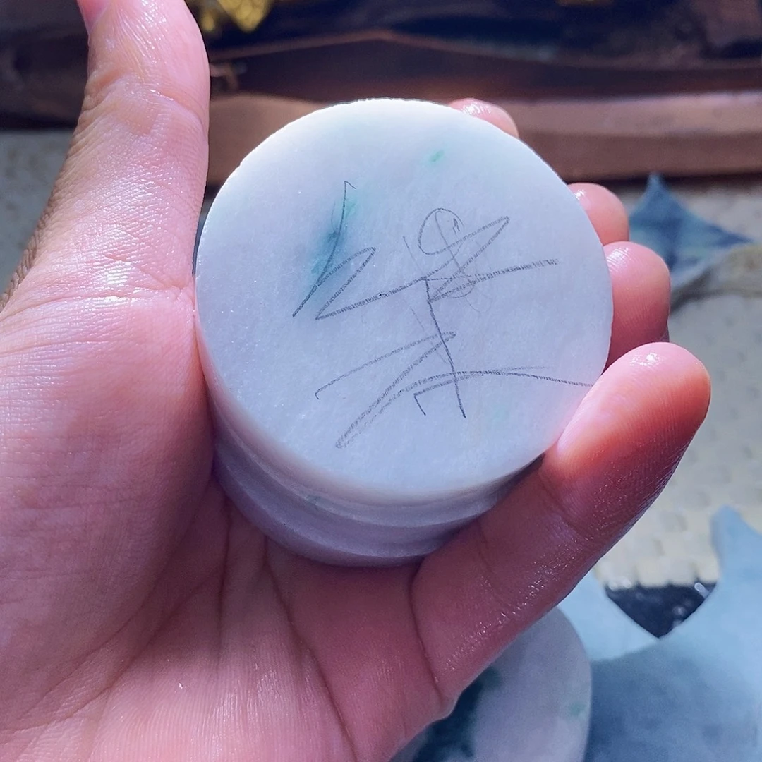 笨***。翡翠未镶嵌颈饰088