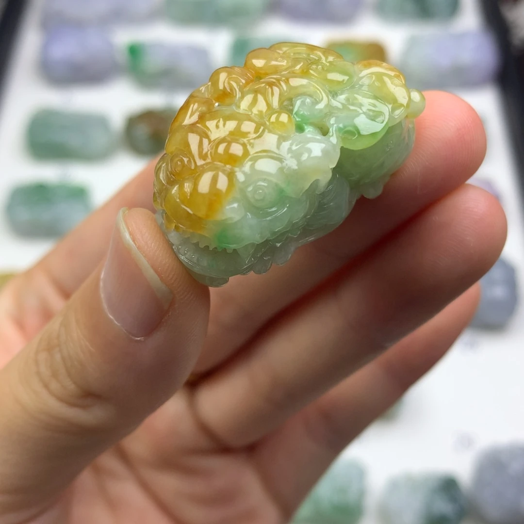 翡翠未镶嵌颈饰天然缅甸翡翠貔貅吊坠