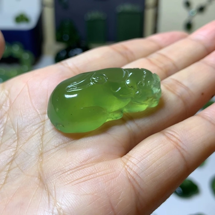 岫玉未镶嵌吊坠吊坠