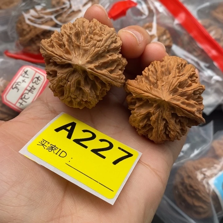 文玩核桃吊坠核桃