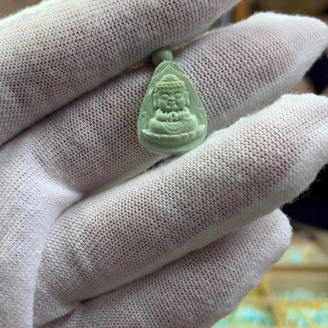 绿松石未镶嵌挂件