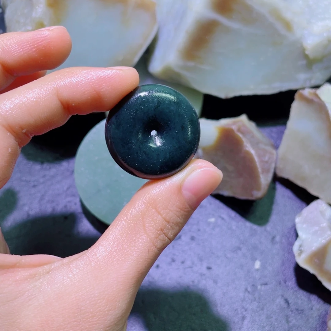 和田玉未镶嵌珠宝半成品