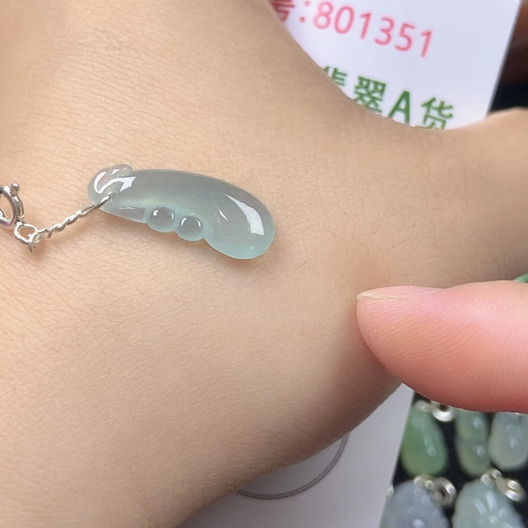 翡翠未镶嵌挂件天然